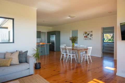 Antechamber Bay Retreats - Palm Beach Accommodation 1