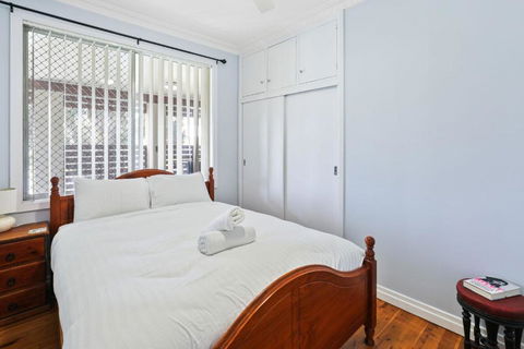 Anzac Cottage - Palm Beach Accommodation 2