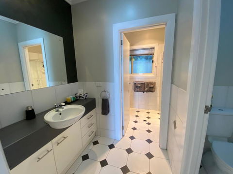 Apartment 144 Mount Gambier - Palm Beach Accommodation 4