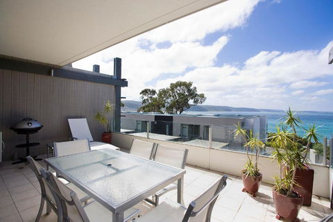 Apartment 15 Kalimna - Palm Beach Accommodation 1