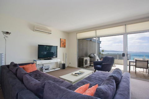 Apartment 15 Kalimna - Palm Beach Accommodation 2