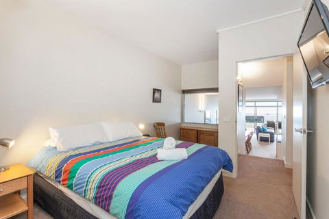 Apartment 16 Kalimna - Palm Beach Accommodation 4