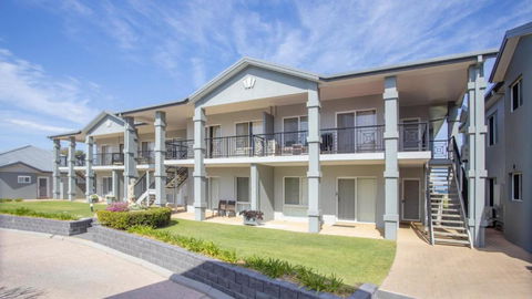 Apartment 16 - The Meridian - Palm Beach Accommodation 0