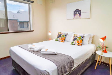 Apartment 7 - Palm Beach Accommodation 3