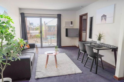 Apartment 7 - Palm Beach Accommodation 0