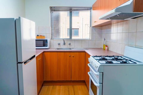 Apartment 7 - Palm Beach Accommodation 1