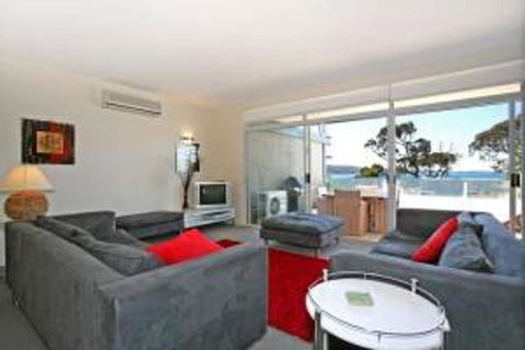 Apartment 21 Kalimna - Palm Beach Accommodation 2