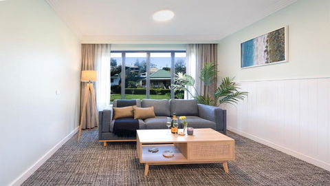 Apartment 212 Sebel Kiama - Palm Beach Accommodation 1