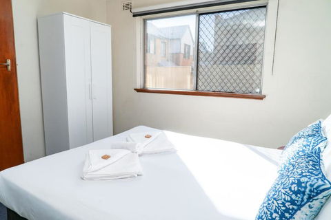 Apartment 3 Burswood - Palm Beach Accommodation 3