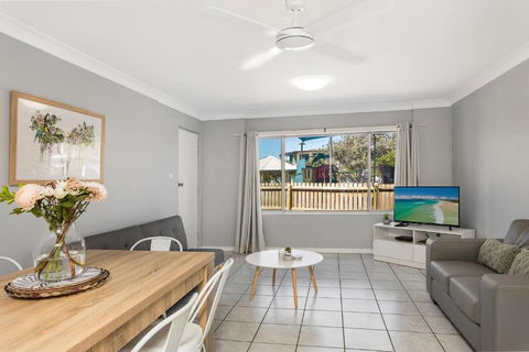 Apartment 5B - Palm Beach Accommodation 0