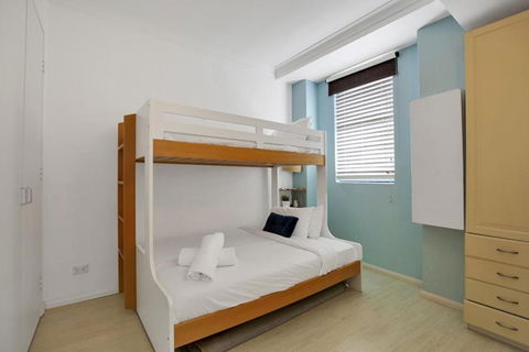 Apartment At Cooper St - Palm Beach Accommodation 3