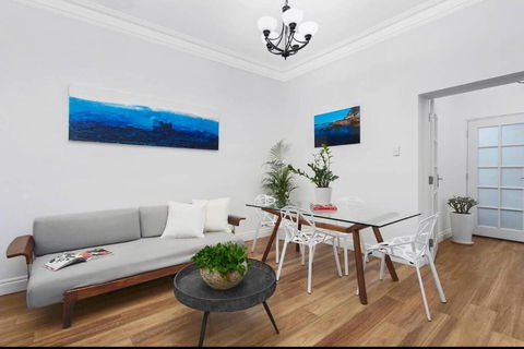 Apartment On Balmoral Beach Hill - Palm Beach Accommodation 4
