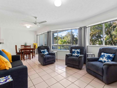 Apartment On The Esplanade - Palm Beach Accommodation 3