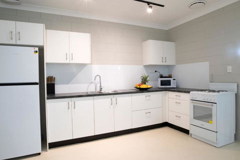 Apartments At Mission Beach - Palm Beach Accommodation 2