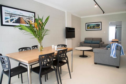 Apartments At Mission Beach - Palm Beach Accommodation 0