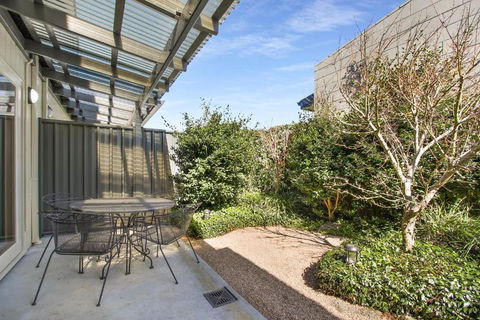 Apartments On Church - Unit 7 - Palm Beach Accommodation 4