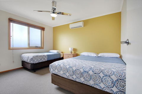 Apartments On Church - Unit 7 - Palm Beach Accommodation 2
