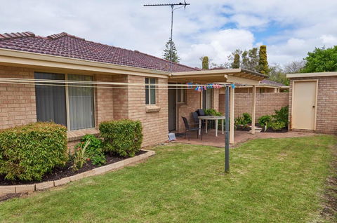 API Busselton Seaside Escape Apartments - Palm Beach Accommodation 2