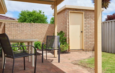 API Busselton Seaside Escape Apartments - Palm Beach Accommodation 1