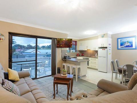 Apollo Unit 7 1st Floor - Palm Beach Accommodation 0