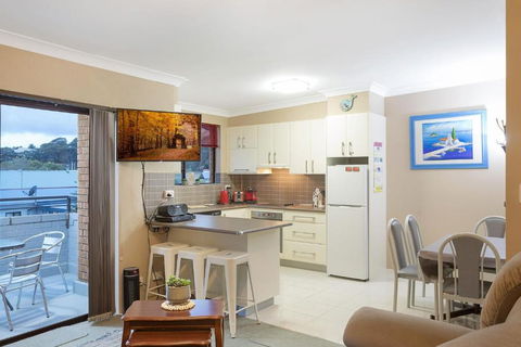 Apollo Unit 7 1st Floor - Palm Beach Accommodation 2