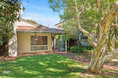 Applecross Village Gem 2BR - Palm Beach Accommodation 1
