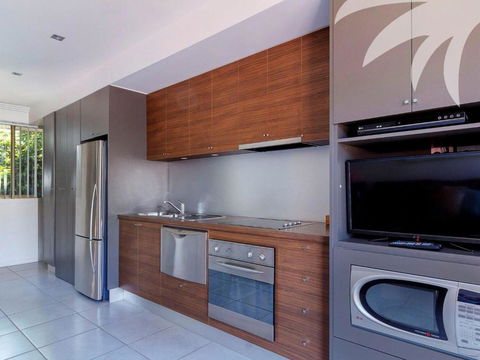 Aqua Apartment 3 - Palm Beach Accommodation 1