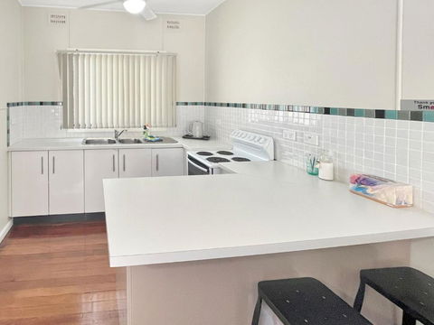 Aqua Cottage - Palm Beach Accommodation 1