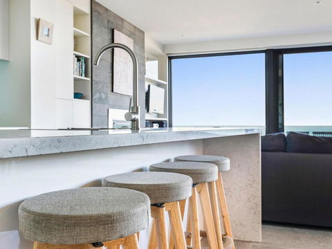 Aqua Mist Seascape - Palm Beach Accommodation 1