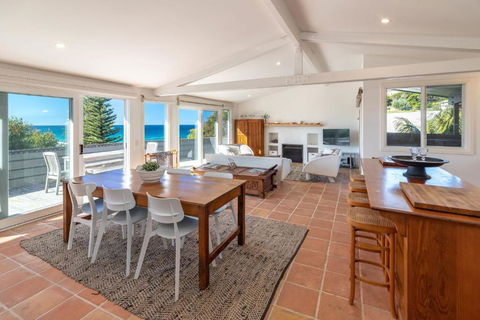 Aqua View - Palm Beach Accommodation 1