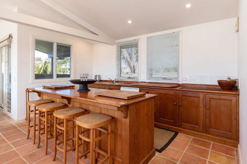 Aqua View - Palm Beach Accommodation 2