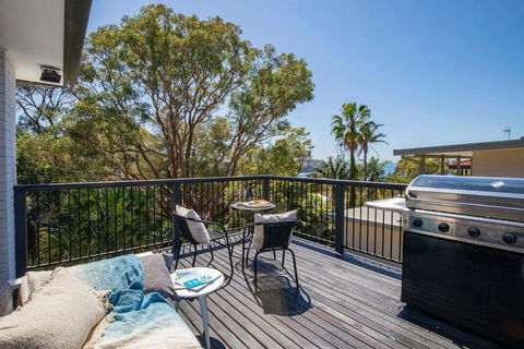 Aqua Vistas - Coastal Gem With Serene Spa Experience - Palm Beach Accommodation 2