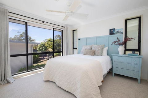Aqua Vistas - Coastal Gem With Serene Spa Experience - Palm Beach Accommodation 4