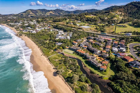 Aqualuna Beach Resort - Palm Beach Accommodation 0