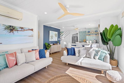 Aquarelle - Palm Beach Accommodation 3