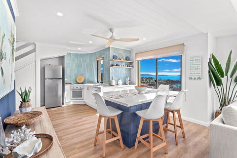 Aquarelle - Palm Beach Accommodation 4