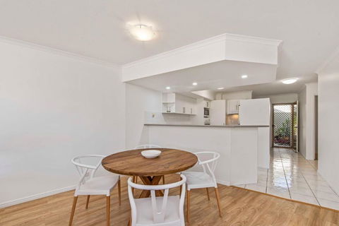 Aquarius Noosa - Palm Beach Accommodation 3