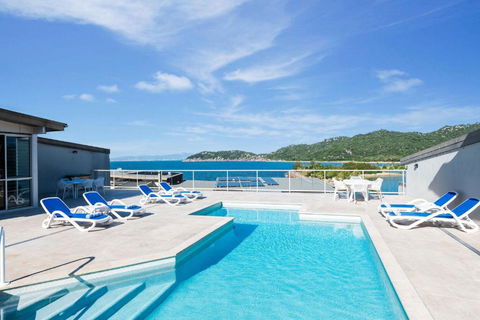 Aquatic Dreaming At 1 Bright Point - Palm Beach Accommodation 0