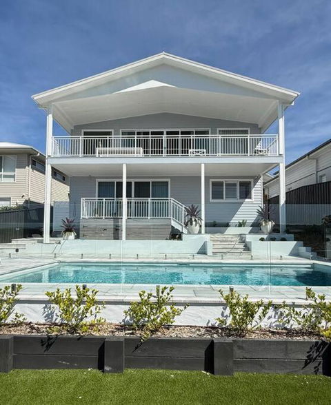 Aquila Beach Retreat - Palm Beach Accommodation 0