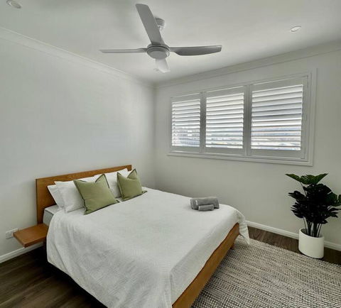 Aquila Beach Retreat - Palm Beach Accommodation 3