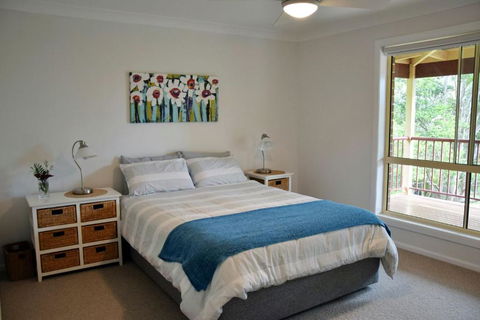 Arakoon Heights - Palm Beach Accommodation 1