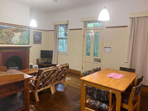 Arakoon House 2 - Bring Your Own Linen - Palm Beach Accommodation 4