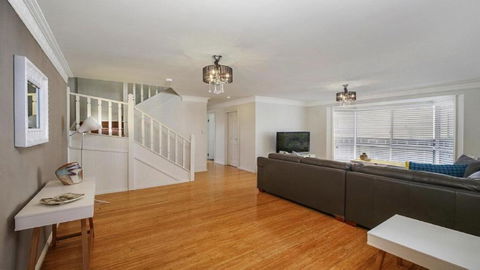 Araluen On Henley Accom Property - Palm Beach Accommodation 3