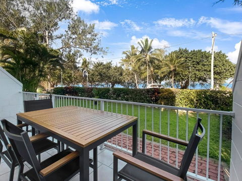 Arcadia Beach Unit 1 - Palm Beach Accommodation 1