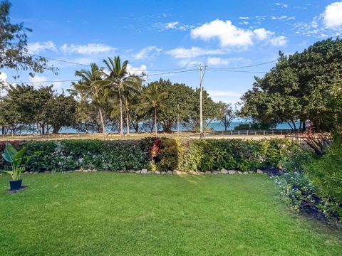 Arcadia Beach Unit 1 - Palm Beach Accommodation 2