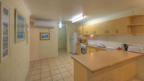 Arcadia Palms 2 - Palm Beach Accommodation 3