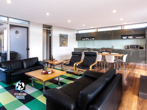 Architect Designed House Nestled In The Dunes - Palm Beach Accommodation 1