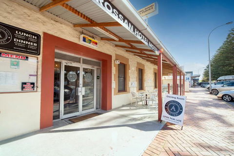 Ardrossan Hotel Motel - Palm Beach Accommodation 0