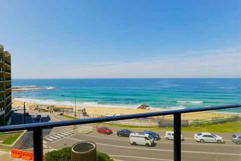 Arena Newcastle Beach - Palm Beach Accommodation 2