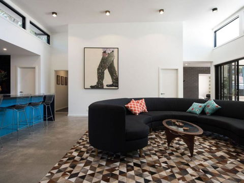 Arenas South - Palm Beach Accommodation 1